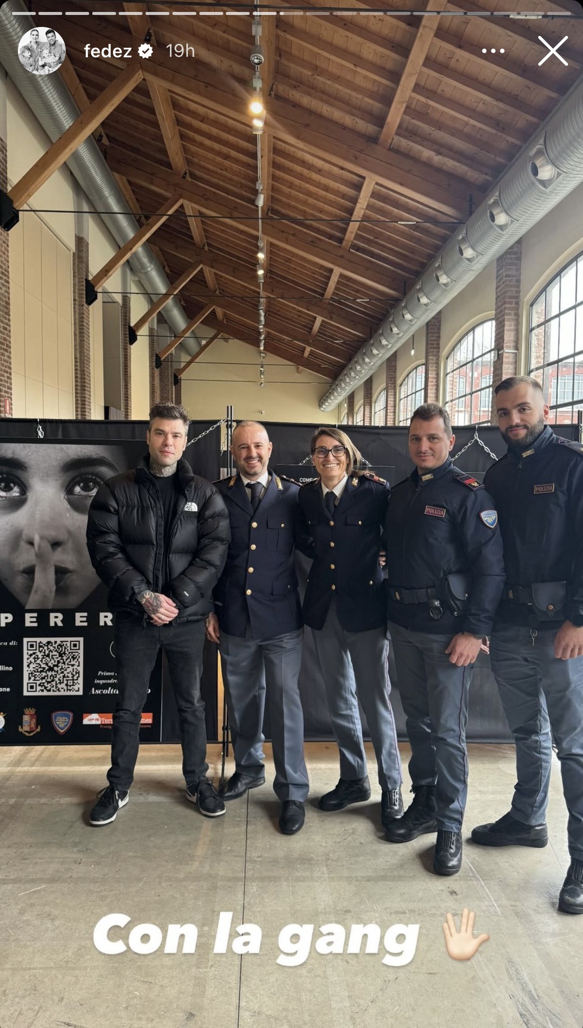 Fedez alla Mostra fotografica “SuperEroi” a Milano